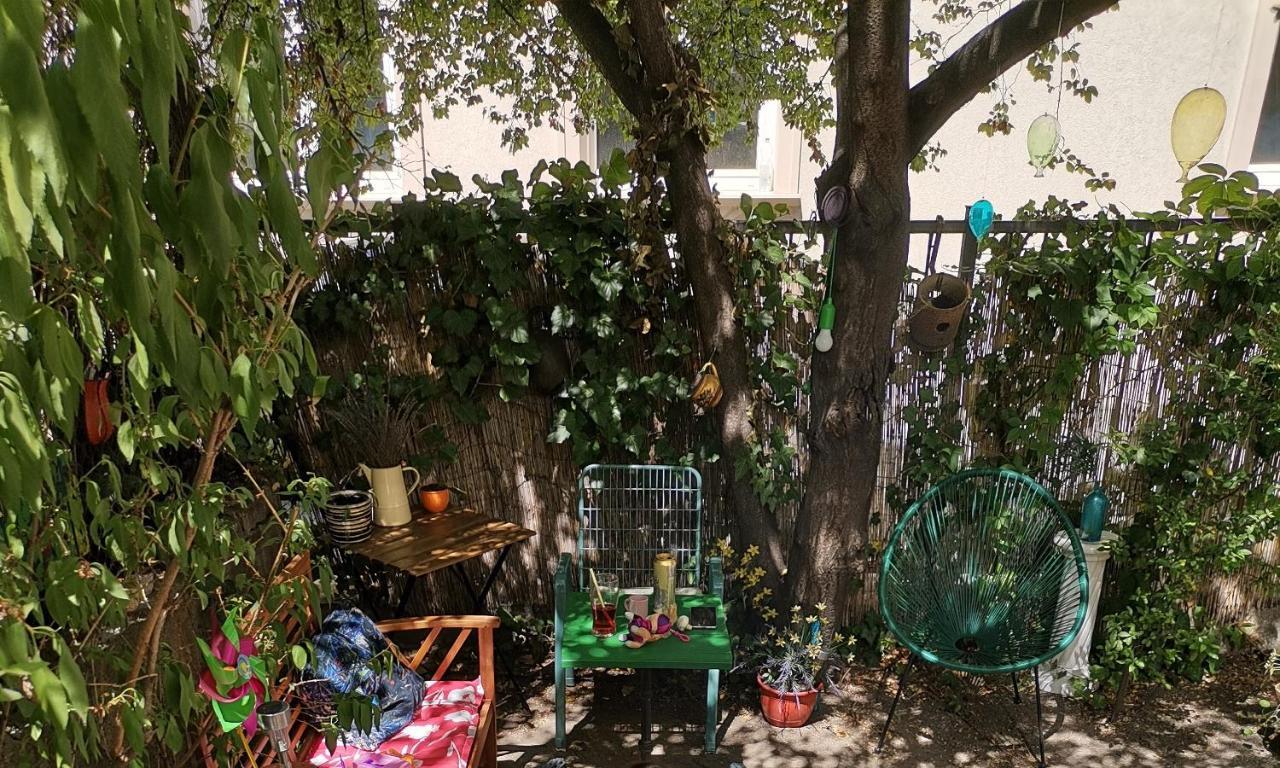 Flat In Historic Villa With Your Own Private Garden, Near City Park Budapesta Exterior foto